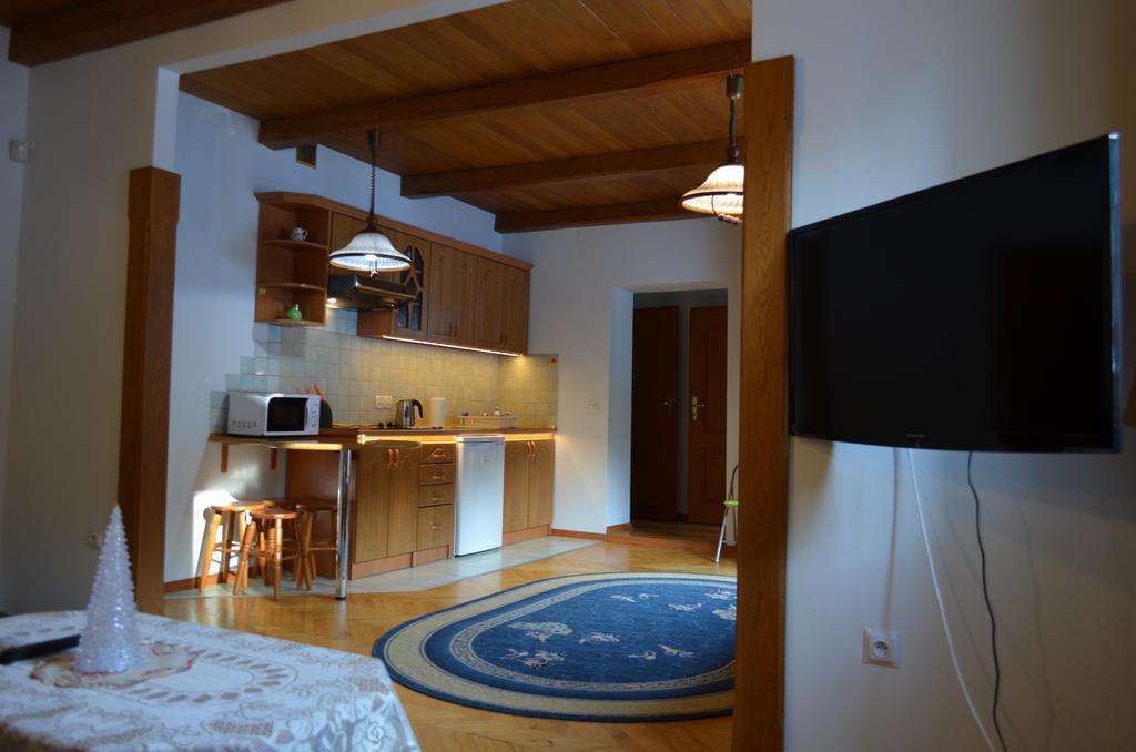 Luzik Krynica Appartement Buitenkant foto